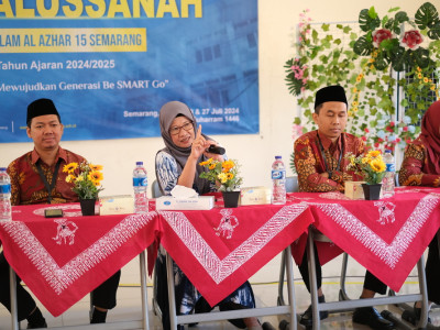 Seminar Parenting di Awalussanah SMA Islam Al Azhar 15 Semarang Mengubah Paradigma Orang Tua Murid Baru Kelas X