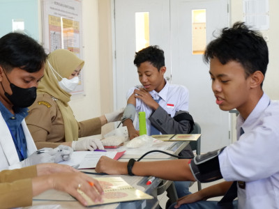 Pemeriksaan Kesehatan dari Puskesmas Lebdosari