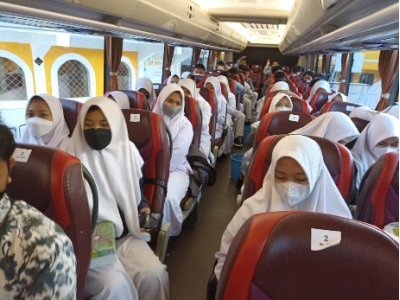 Visiting Campus, Murid Kelas XI Kunjungi UGM Yogyakarta