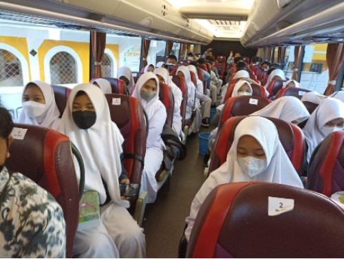 Visiting Campus, Murid Kelas XI Kunjungi UGM Yogyakarta