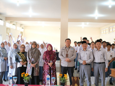 SMA Islam Al Azhar 15 Semarang gandeng Balai Bahasa Jawa Tengah mengadakan Parade Wajah Bahasa 