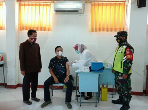 Vaksinasi Pelajar di Kampus 2 Alkaba