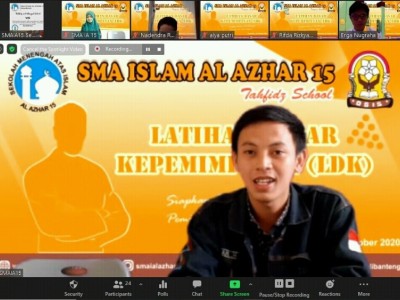 Presiden BEM KM Unnes Mengisi Latihan Dasar Kepemimpinan