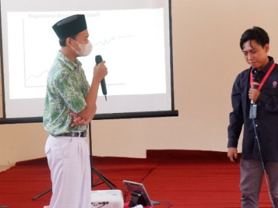 Murid SMA Islam Al Azhar 15 Terima Edukasi Pasar Modal Oleh Bursa Efek Indonesia