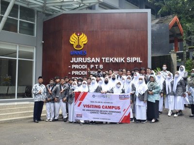 Murid Kelas X Ikuti Visiting Kampus UNNES